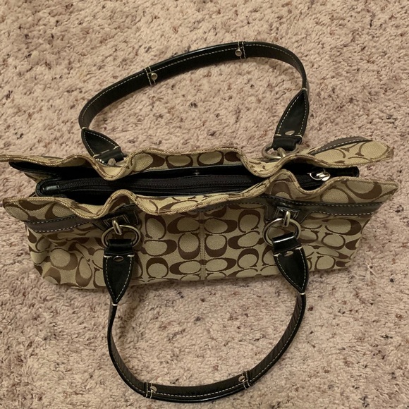 Coach Classic Print Ruffle Top Penelope Handbag - Picture 7 of 8